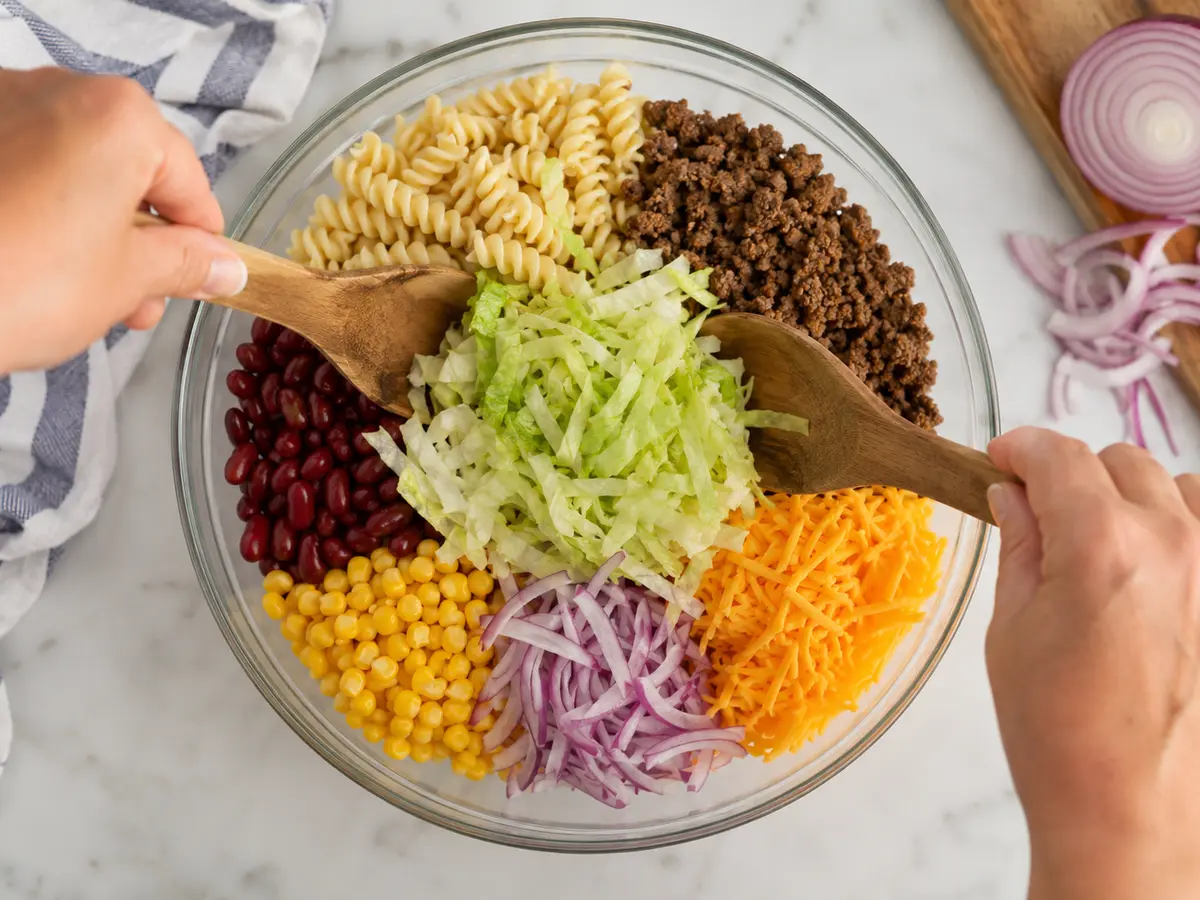 Zubereitung von Taco Pasta Salat